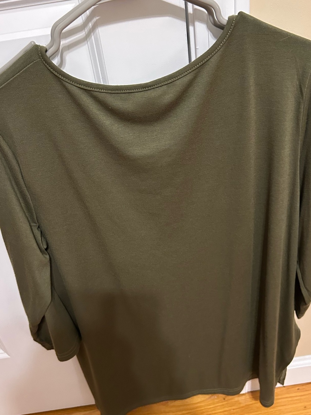 Bundle of 2 Maternity Shirts - Picture 8 of 8